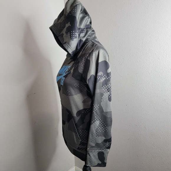 Nike SB pull over sweater - Picture 2 of 8